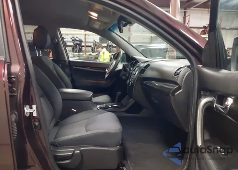 2011 Kia Sorento Lx z USA, uszkodzony, nr VIN 5XYKT4A10BG089404